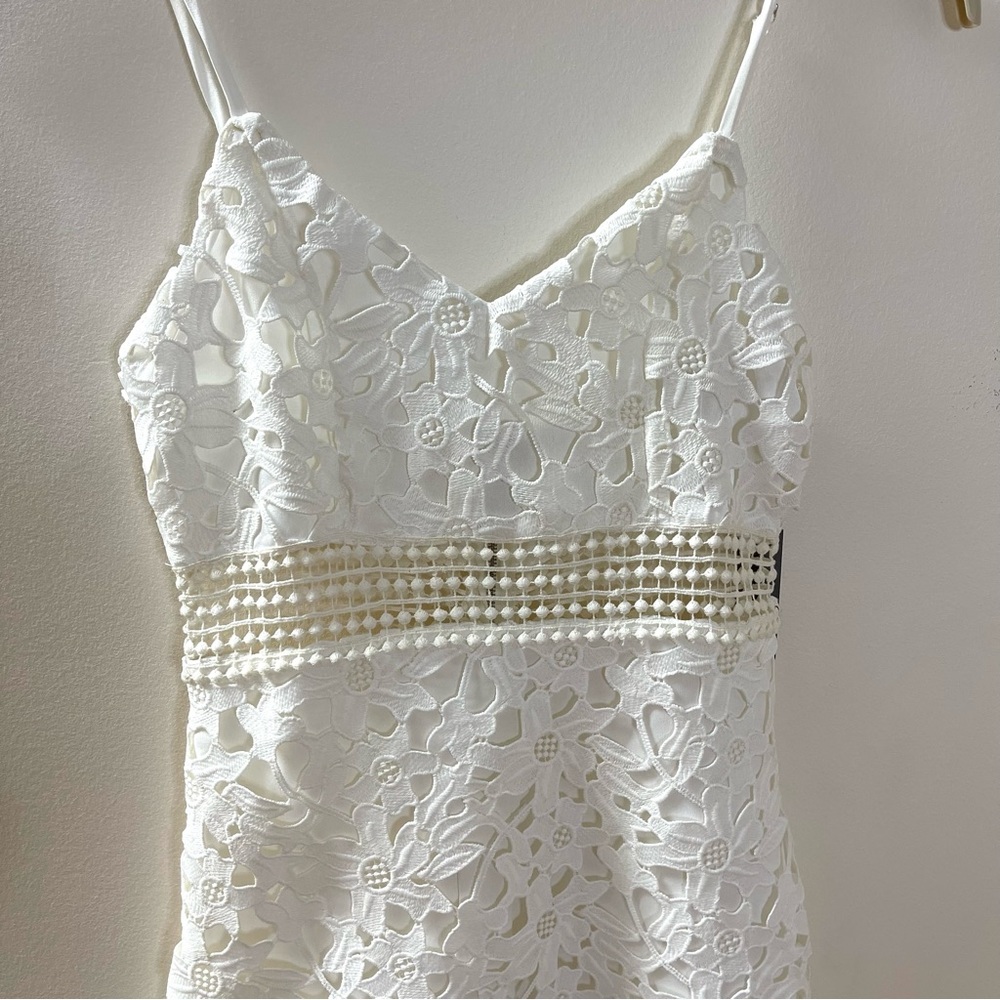 Lovers + Friends white floral lace dress XS revolve - Picture 6 of 7